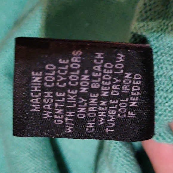 EUC Womens investments top - Picture 6 of 8